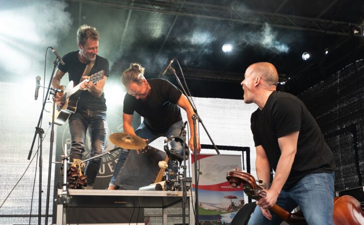  LAGERFEUER-TRIO • KONZERT